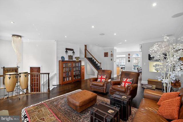 128 REES PL, Falls Church, VA 22046