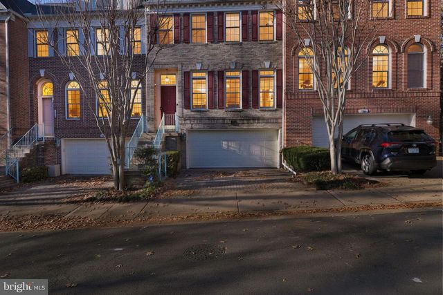 128 REES PL, Falls Church, VA 22046