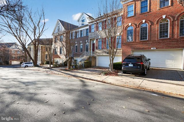 128 REES PL, Falls Church, VA 22046