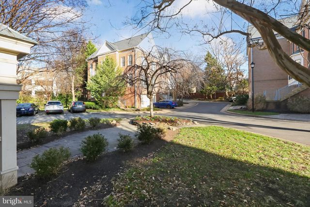 128 REES PL, Falls Church, VA 22046