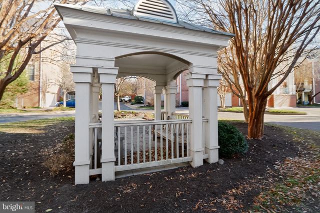 128 REES PL, Falls Church, VA 22046