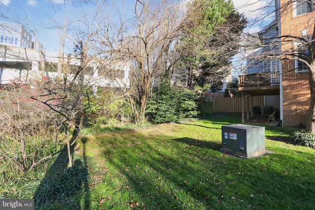 128 REES PL, Falls Church, VA 22046