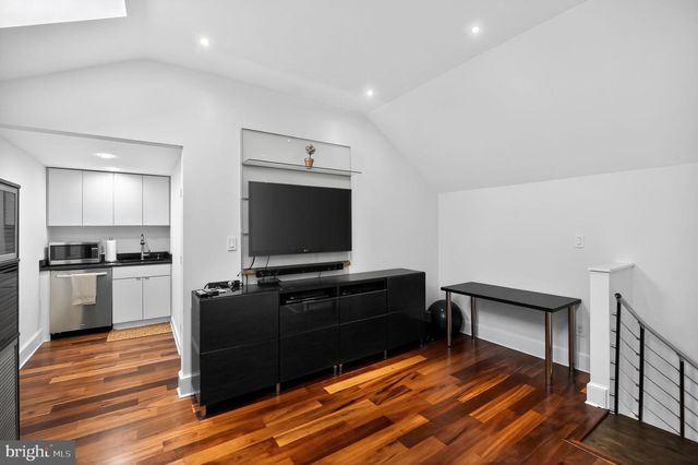 128 REES PL, Falls Church, VA 22046