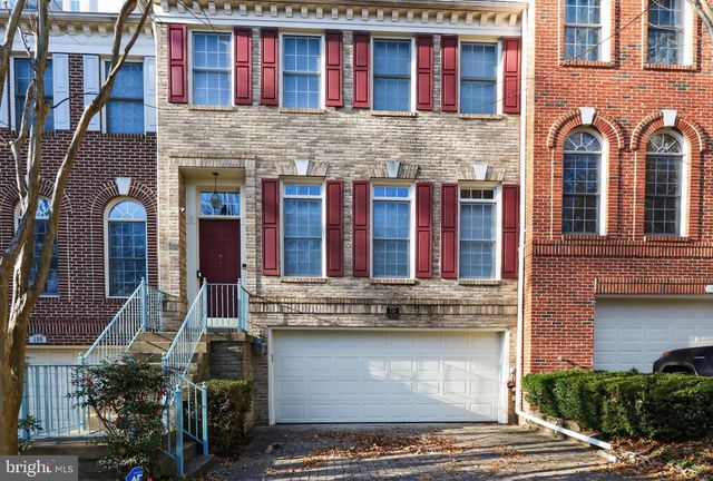 128 REES PL, Falls Church, VA 22046