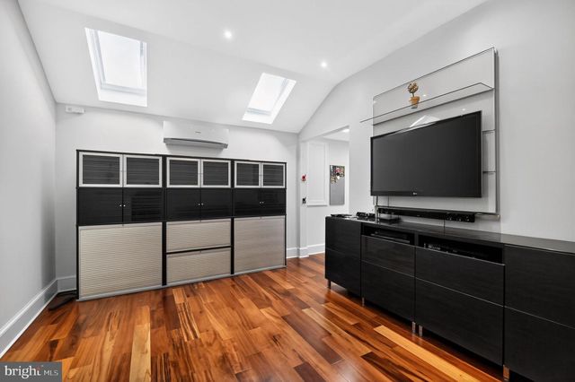 128 REES PL, Falls Church, VA 22046