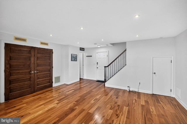 128 REES PL, Falls Church, VA 22046