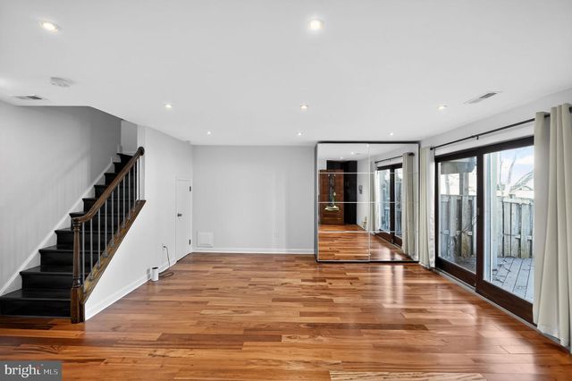 128 REES PL, Falls Church, VA 22046