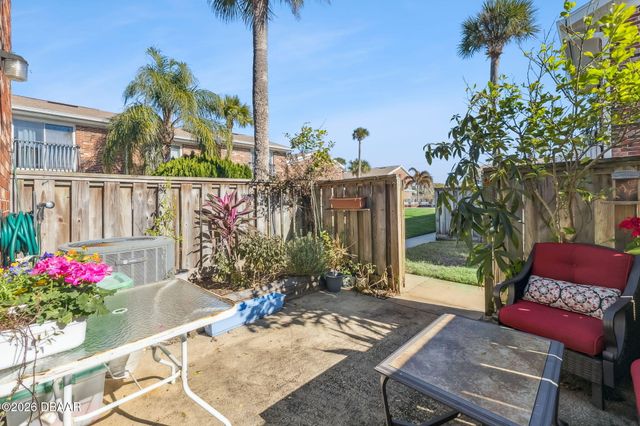 2200 S Palmetto Avenue F020, South Daytona, FL 32119