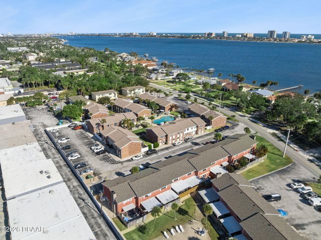 2200 S Palmetto Avenue F020, South Daytona, FL 32119