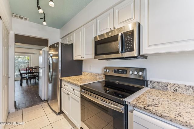 2200 S Palmetto Avenue F020, South Daytona, FL 32119