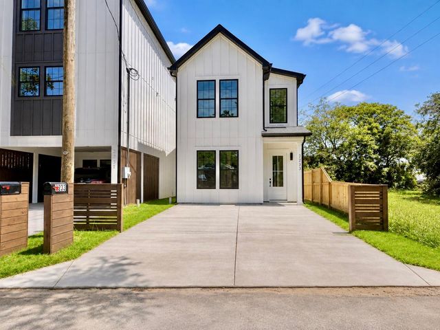 2233 Clinton Street, North Charleston, SC 29405