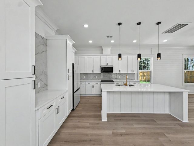 2233 Clinton Street, North Charleston, SC 29405