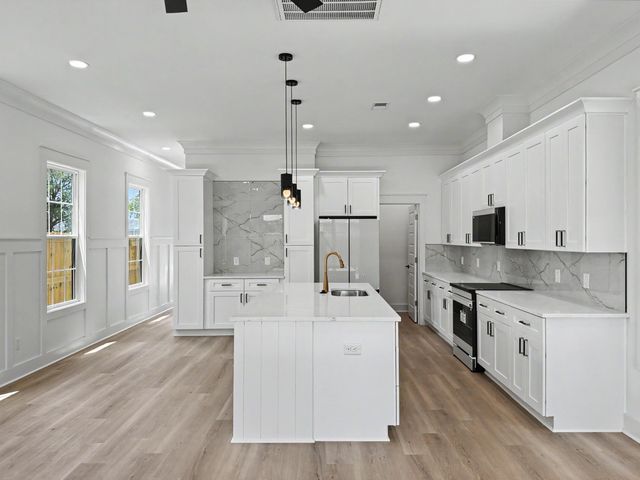 2233 Clinton Street, North Charleston, SC 29405