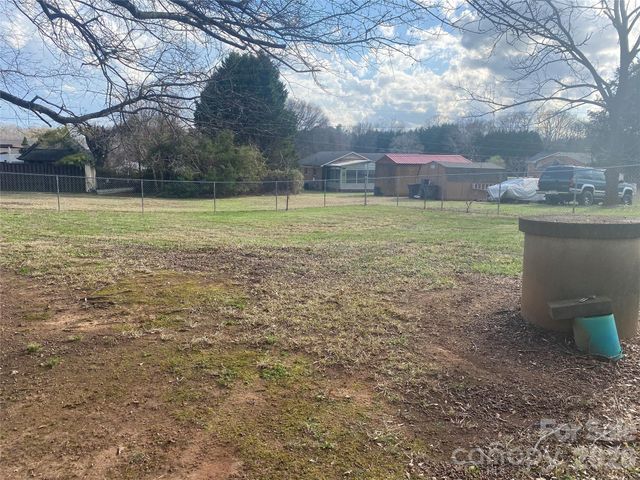 1011 Kiser Dairy Road, Dallas, NC 28034