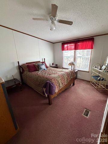 1011 Kiser Dairy Road, Dallas, NC 28034