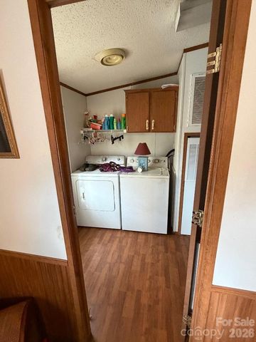 1011 Kiser Dairy Road, Dallas, NC 28034