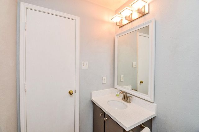 1910 Poco Drive, Missouri City, TX 77489