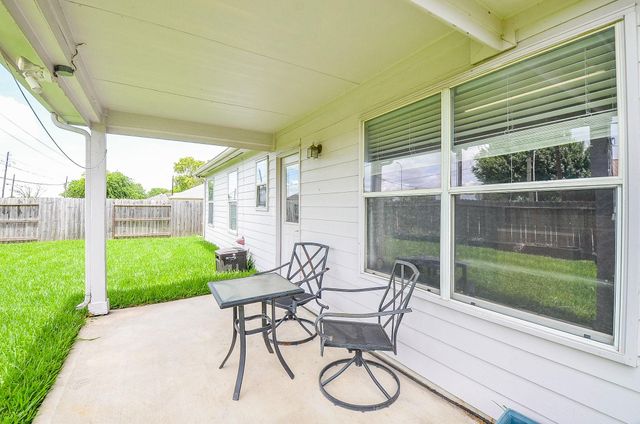 1910 Poco Drive, Missouri City, TX 77489