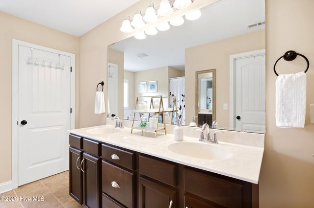 422 Chablis Way, Wilmington, NC 28411
