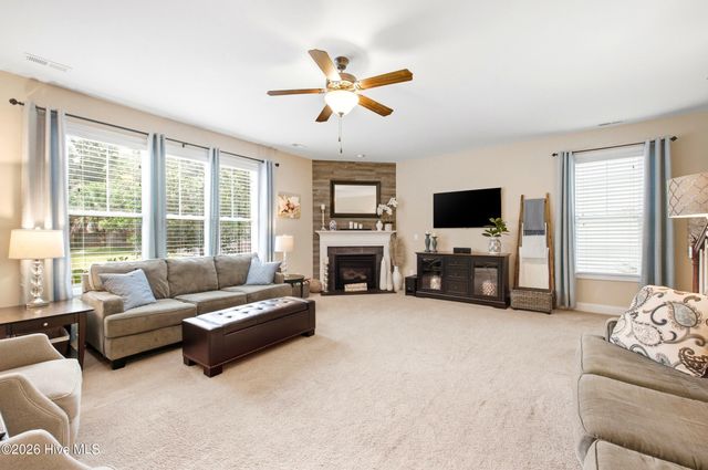 422 Chablis Way, Wilmington, NC 28411