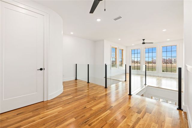 4613 S 47th Street, Rogers, AR 72758