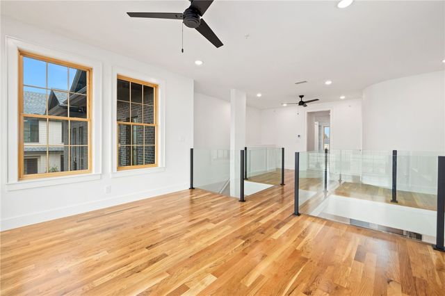 4613 S 47th Street, Rogers, AR 72758