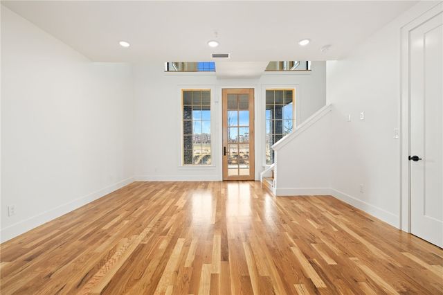 4613 S 47th Street, Rogers, AR 72758