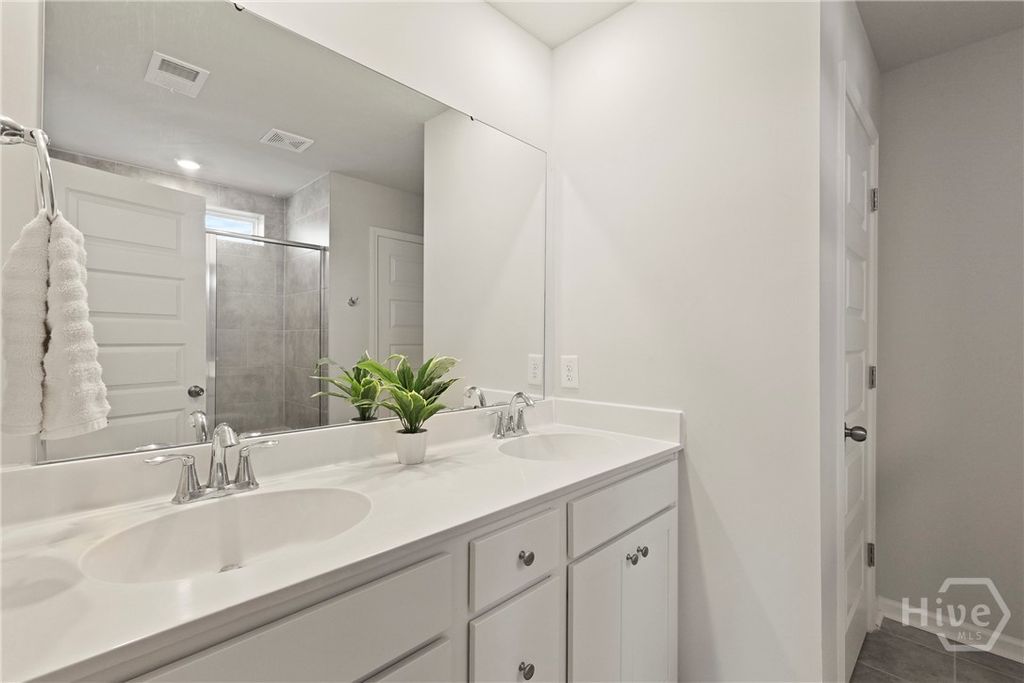 Image 25 of property listing at 123 Binscombe Lane, Pooler, GA 31322