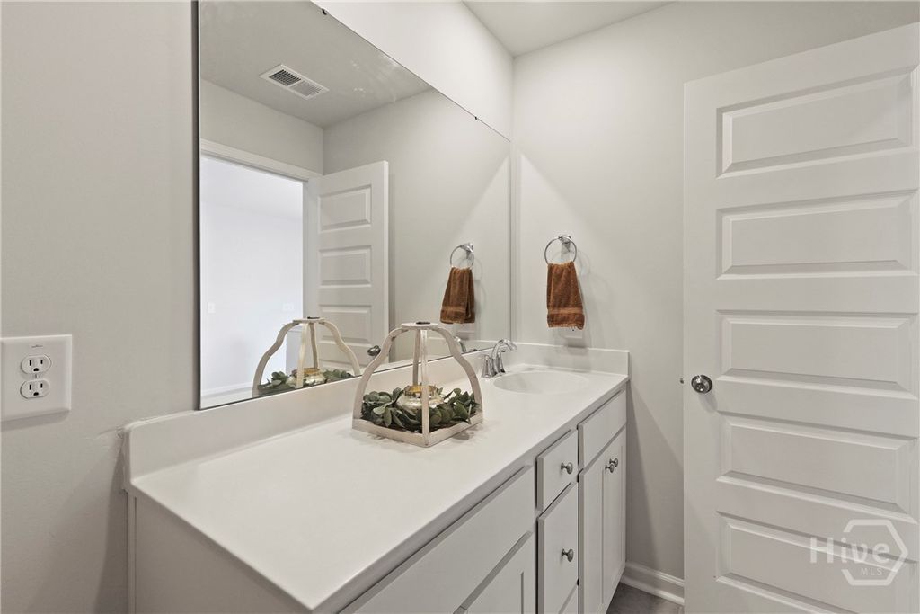 Image 36 of property listing at 123 Binscombe Lane, Pooler, GA 31322