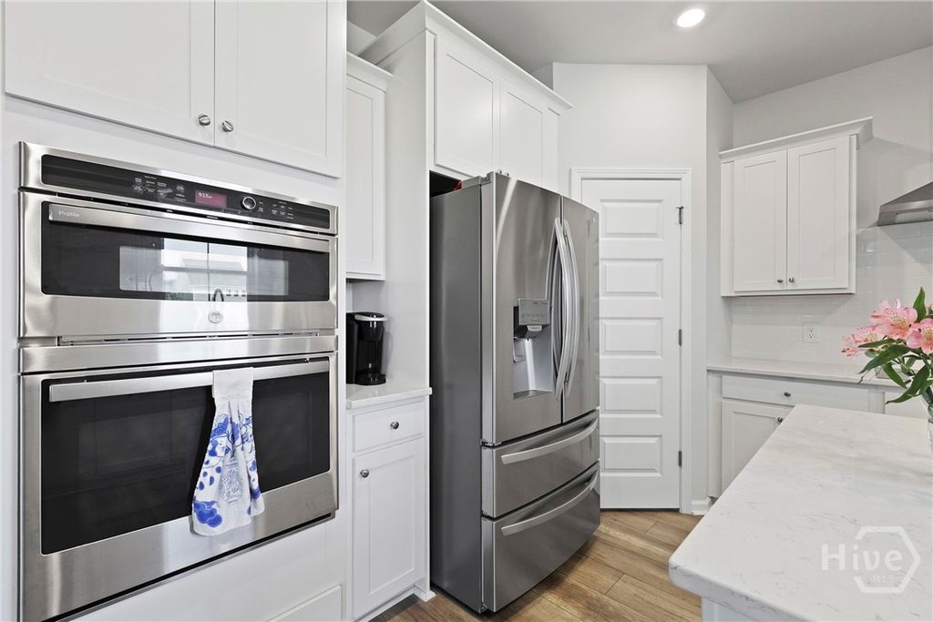 Image 9 of property listing at 123 Binscombe Lane, Pooler, GA 31322