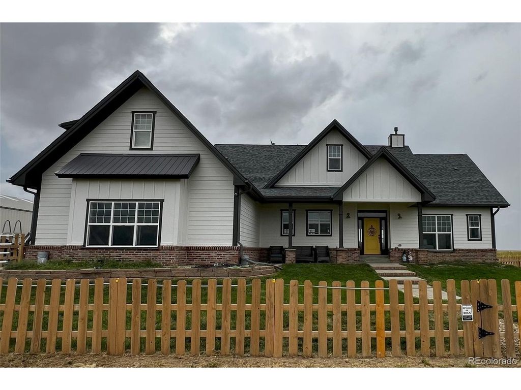 6945 Strasburg Rd, Strasburg, CO 80136