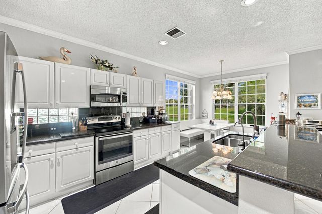 12335 NW 10th Drive B-5, Coral Springs, FL 33071