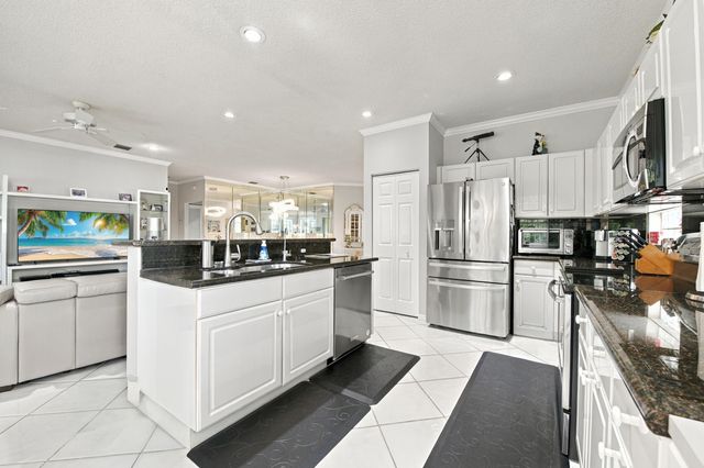 12335 NW 10th Drive B-5, Coral Springs, FL 33071