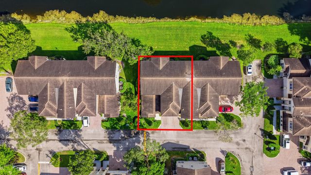 12335 NW 10th Drive B-5, Coral Springs, FL 33071