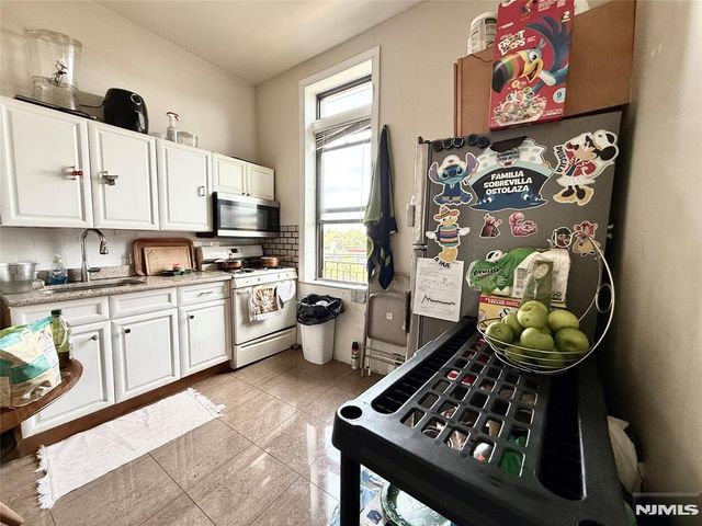 2913 Jeannette Street, Union City, NJ 07087