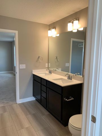 4825 Martingale Drive, Woodbury, MN 55129