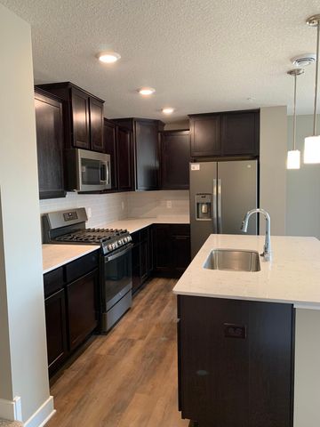 4825 Martingale Drive, Woodbury, MN 55129