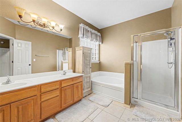 14901 E 87th Place N, Owasso, OK 74055