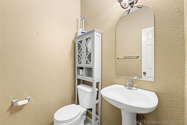 14901 E 87th Place N, Owasso, OK 74055