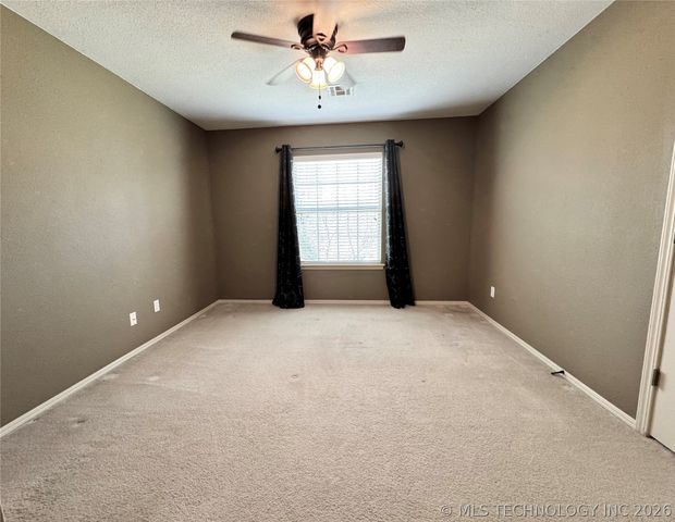 14901 E 87th Place N, Owasso, OK 74055