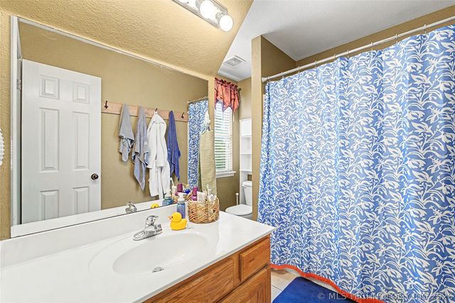 14901 E 87th Place N, Owasso, OK 74055