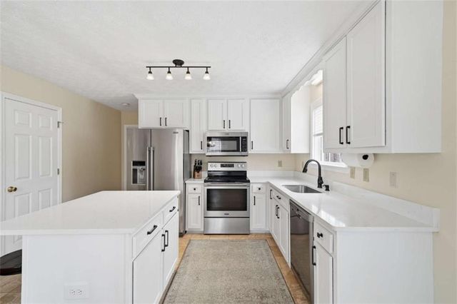 134 Nicholson Lane, Talking Rock, GA 30175