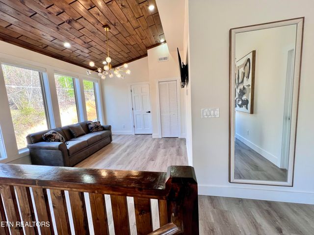 1924 Walker Tr, Sevierville, TN 37876