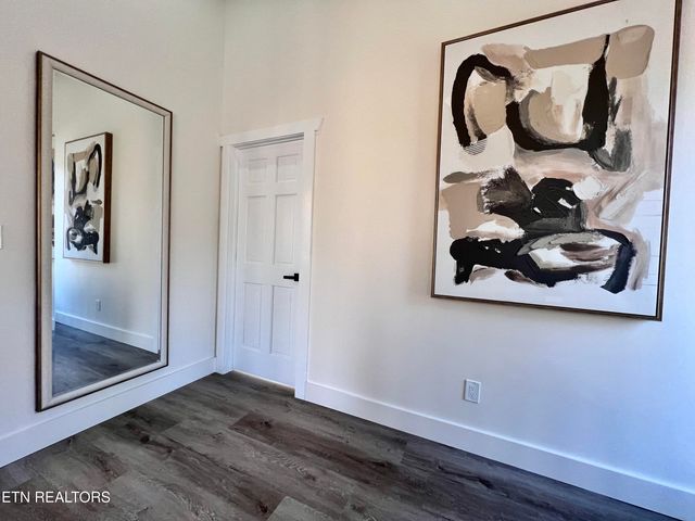 1924 Walker Tr, Sevierville, TN 37876