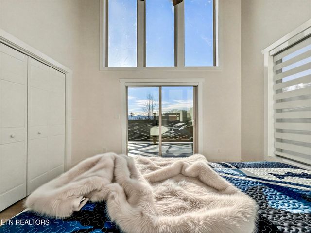 1924 Walker Tr, Sevierville, TN 37876