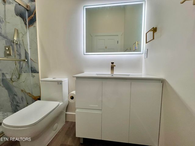 1924 Walker Tr, Sevierville, TN 37876