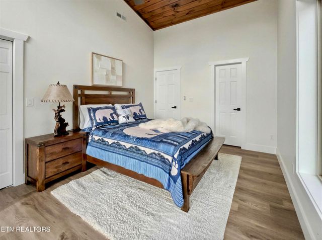 1924 Walker Tr, Sevierville, TN 37876