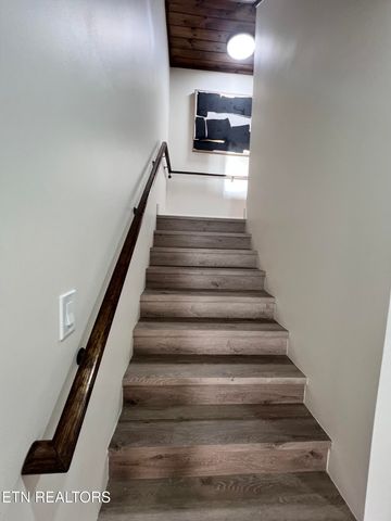 1924 Walker Tr, Sevierville, TN 37876