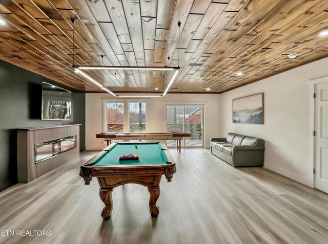 1924 Walker Tr, Sevierville, TN 37876