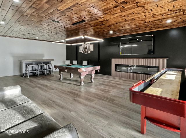 1924 Walker Tr, Sevierville, TN 37876